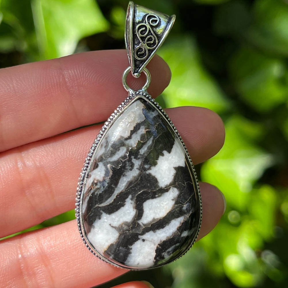 Silver plated tea drop shape buffalo turquoise pendant - Picture 6 of 7
